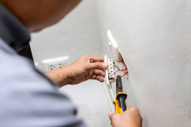 Best Affordable Emergency Electrician  in Solon, IA